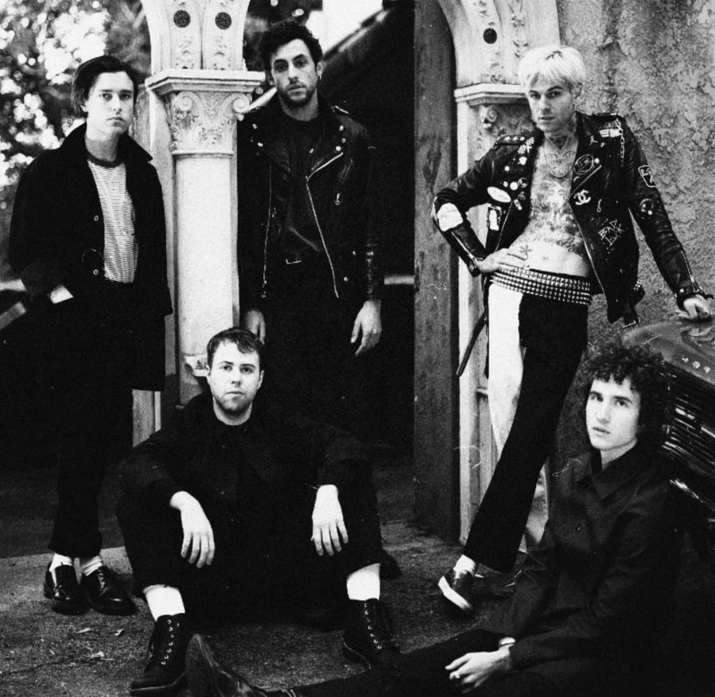 The Neighbourhood Announces Album, Shares New Song “Void” Complex