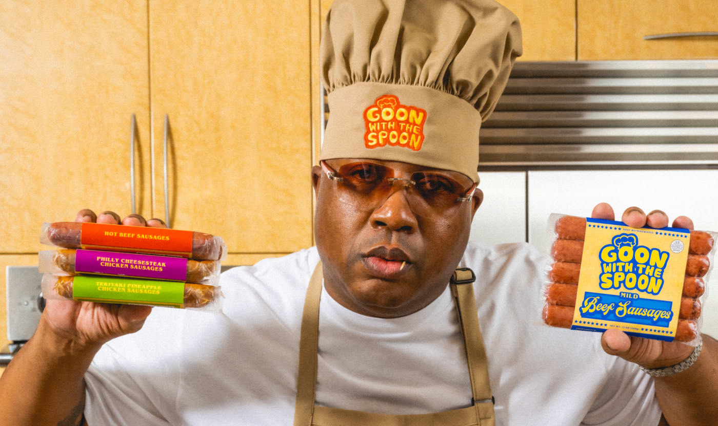 E40 showing off his Goon With the Spoon products