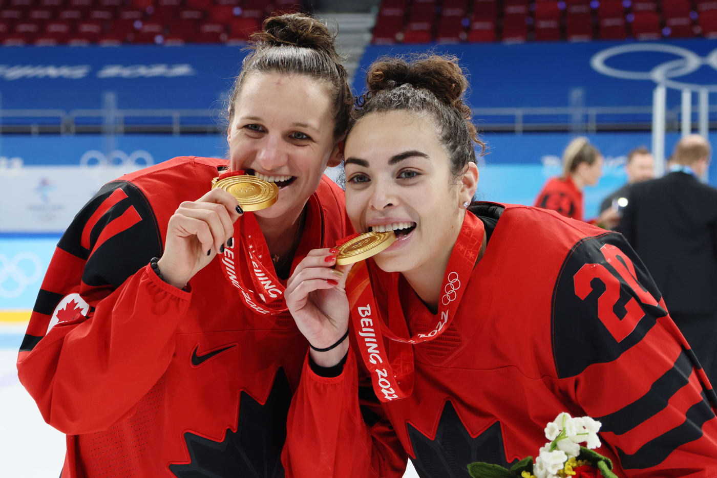 Canada Reacts to Women’s Hockey Team Winning Olympic Gold | Complex CA