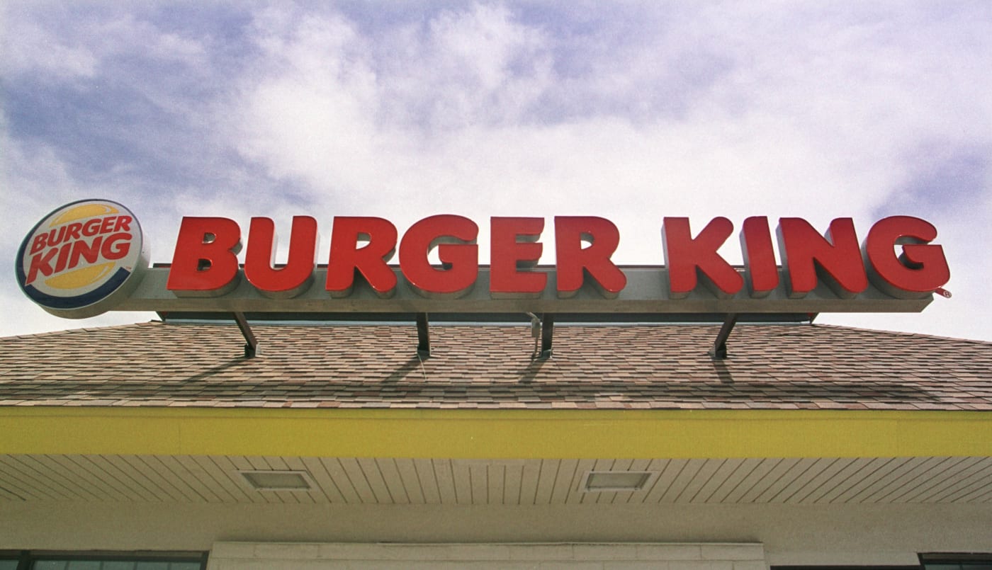 Woman Opens Fire In Memphis Burger King Over Long Drive Thru Wait Times Complex