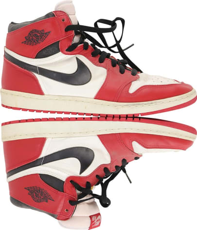 La Coupe De Cheveux La Discipline Argent Nike Air Jordan 1 Low On Feet Ambiguite Tomate Dites A Part