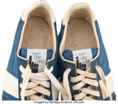 Nikes on line clearance