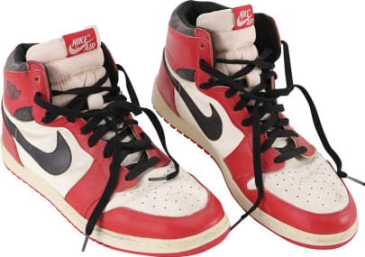 Michael Jordan Air Jordan 1 Broken Foot PE Pair Right