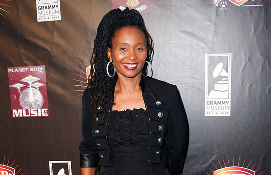 Dee Barnes Reveals She Is Homeless Starts Gofundme Campaign Complex