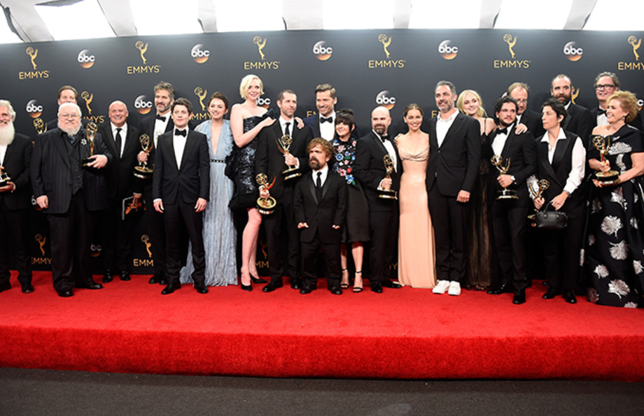 Here S A Compilation Of The Game Of Thrones Cast Prepping Fans