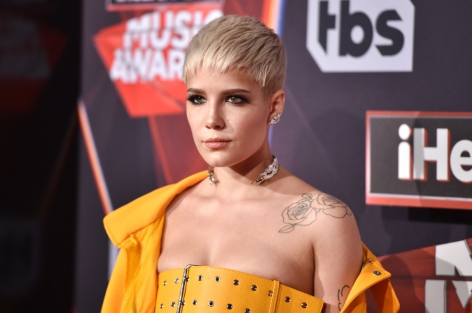 Halsey's Musical Style and Influences - wide 7
