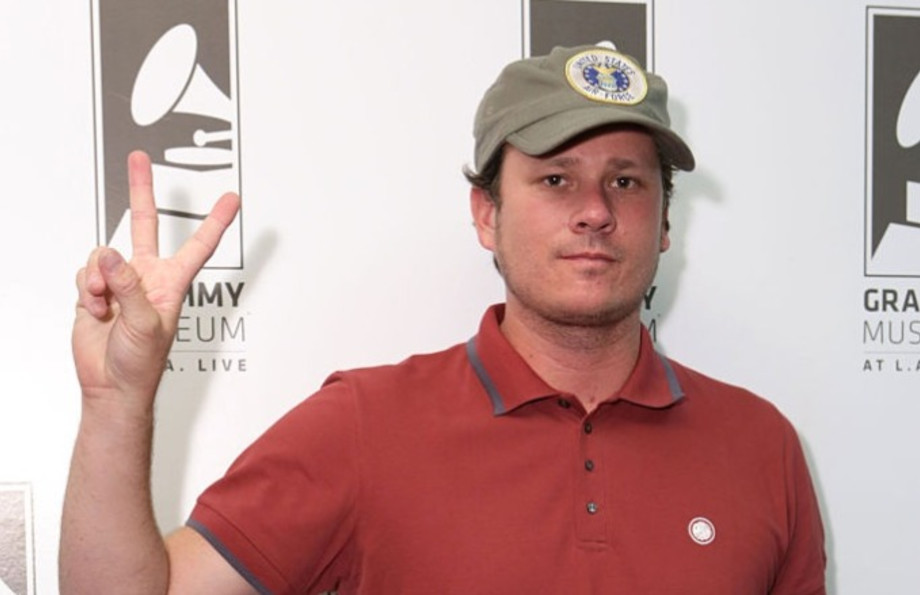 Navy Confirms These UFO Videos Released by Tom DeLonge Are Real | Complex
