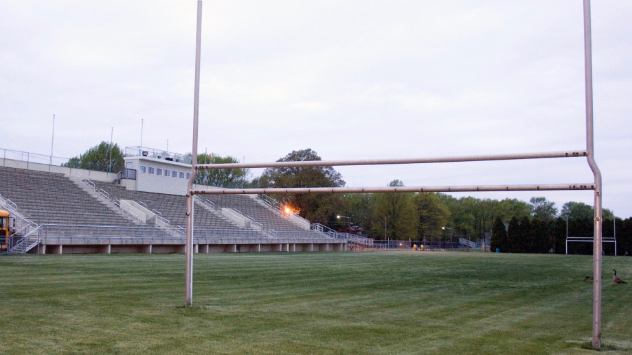 High School Coach Allegedly Sent Nudes To Students Told