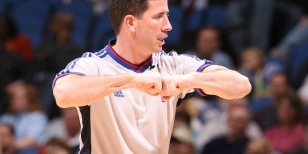 Former Nba Ref Tim Donaghy Says Officials Messed Up Call At End Of Cavs Warriors Game 1 Complex