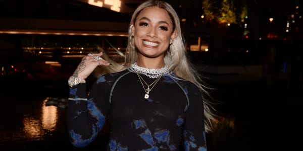 DaniLeigh Shares New Photos Revealing She's Pregnant | Complex