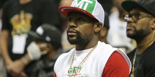 Floyd Mayweather Responds to Jake Paul After YouTuber ...