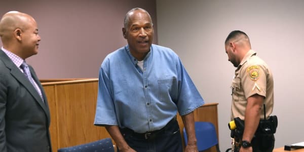 O.J. Simpson Believes Colin Kaepernick ‘Made a Bad Choice in Attacking ...