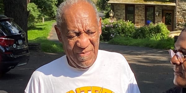 Cosby Slammed for Saying R. Kelly Got ‘Railroaded’ in Sex Trafficking