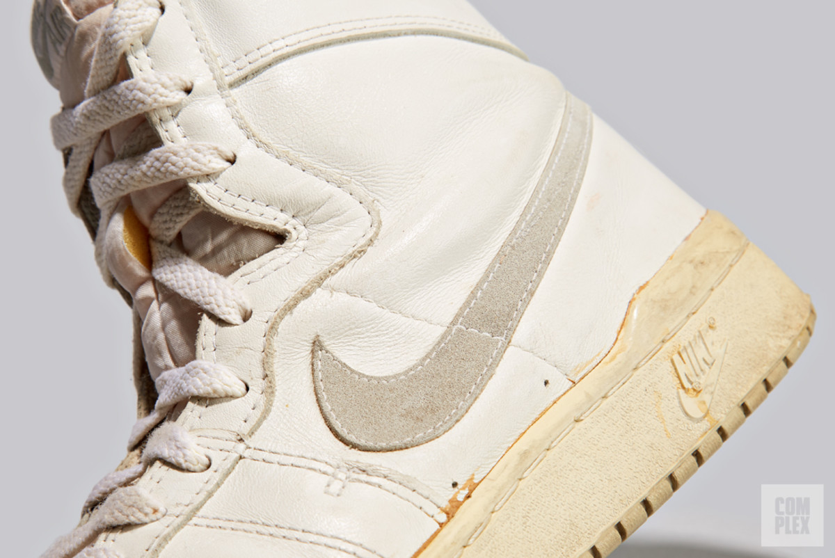 nike international shipping ban