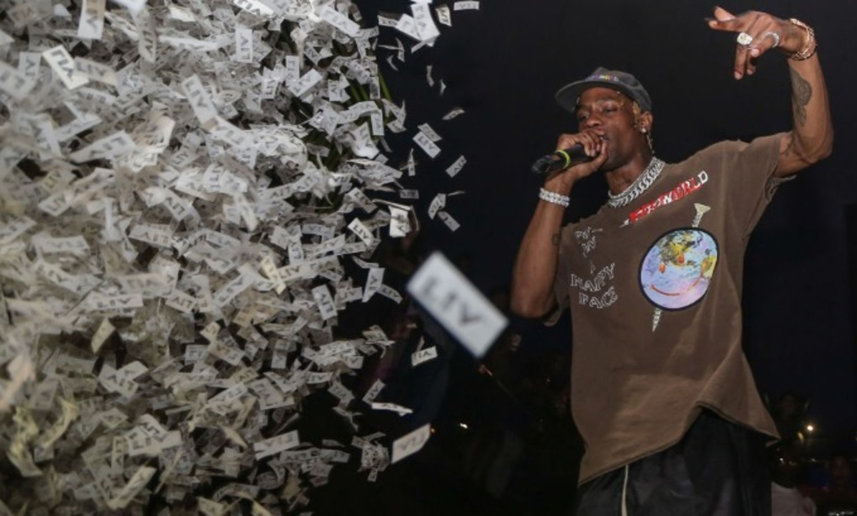 Travis Scott Celebrates Astroworld Tour Success With 450 000 Chain Complex