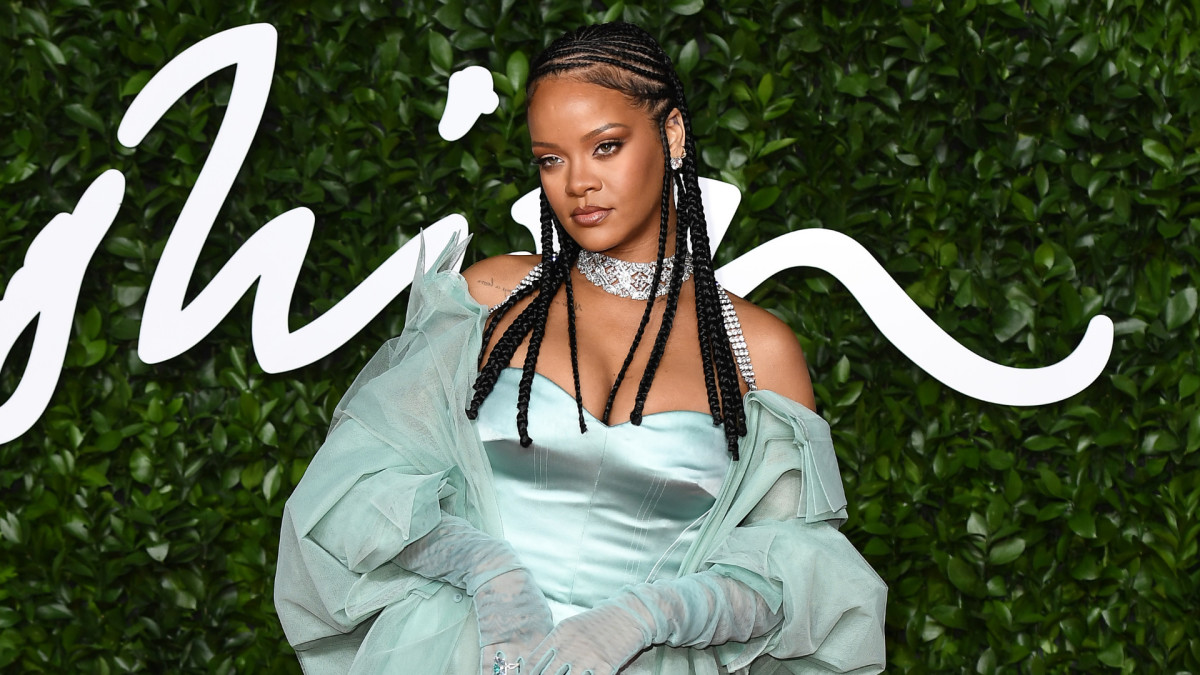fenty rihanna lvmh