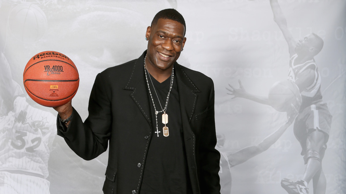 Shawn Kemp Weighs in on LeBron James vs. Michael Jordan Debate Complex