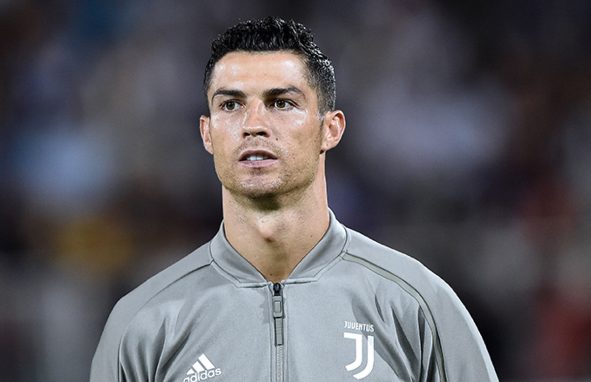 Cristiano Ronaldo to Sue Over 'Blatantly Illegal' Report ...