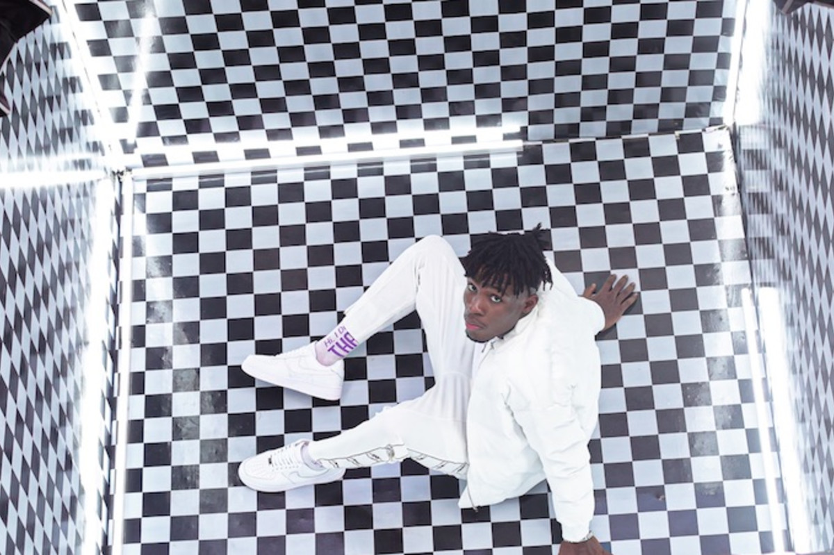 Premiere Nigeria S Next Star Joeboy Revisits Recent Love Light Ep For All For You Complex Uk A couple shots taken while assisting in a music video. premiere nigeria s next star joeboy revisits recent love light ep for all for you