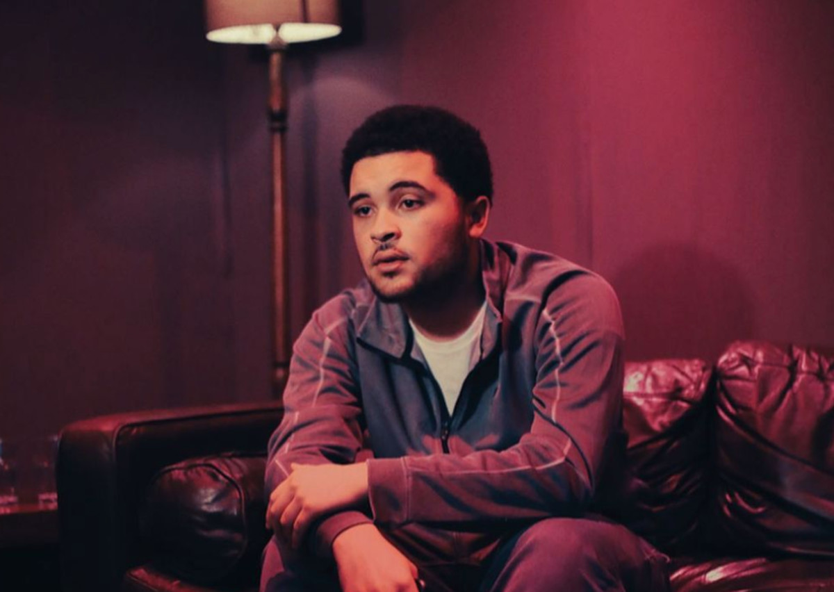 Zakhar Battles With Heartbreak On New Single “Fly Away” Complex UK