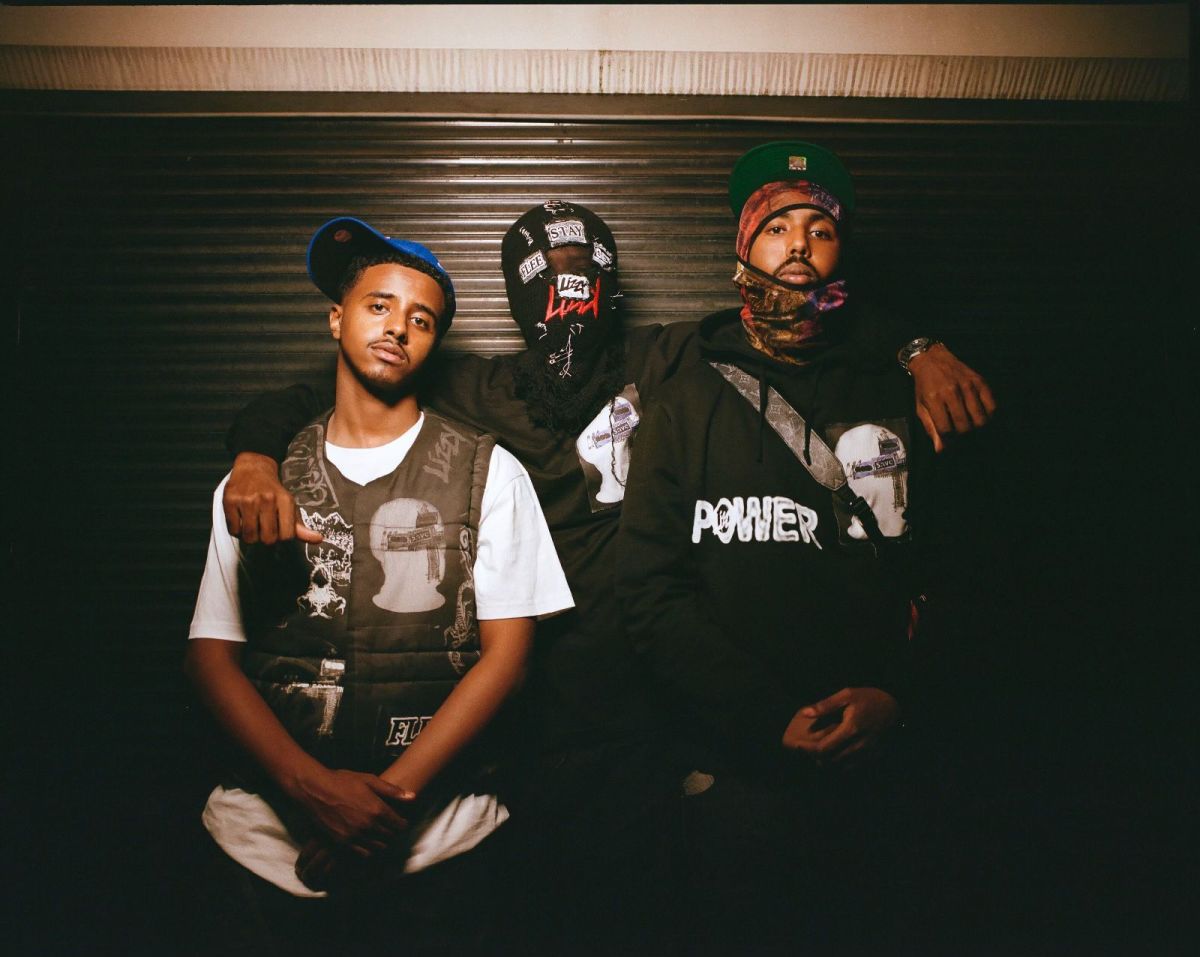 This song might. Simple plan this song saved my life. Uk streetwear. This song might. I like it прослушиваний всего.