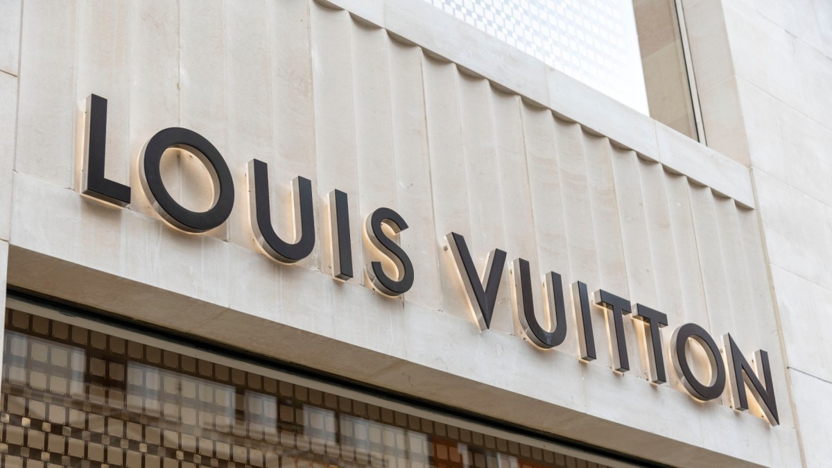 Louis Vuitton Busts Up Massive Fake Bags Operation in China | Complex
