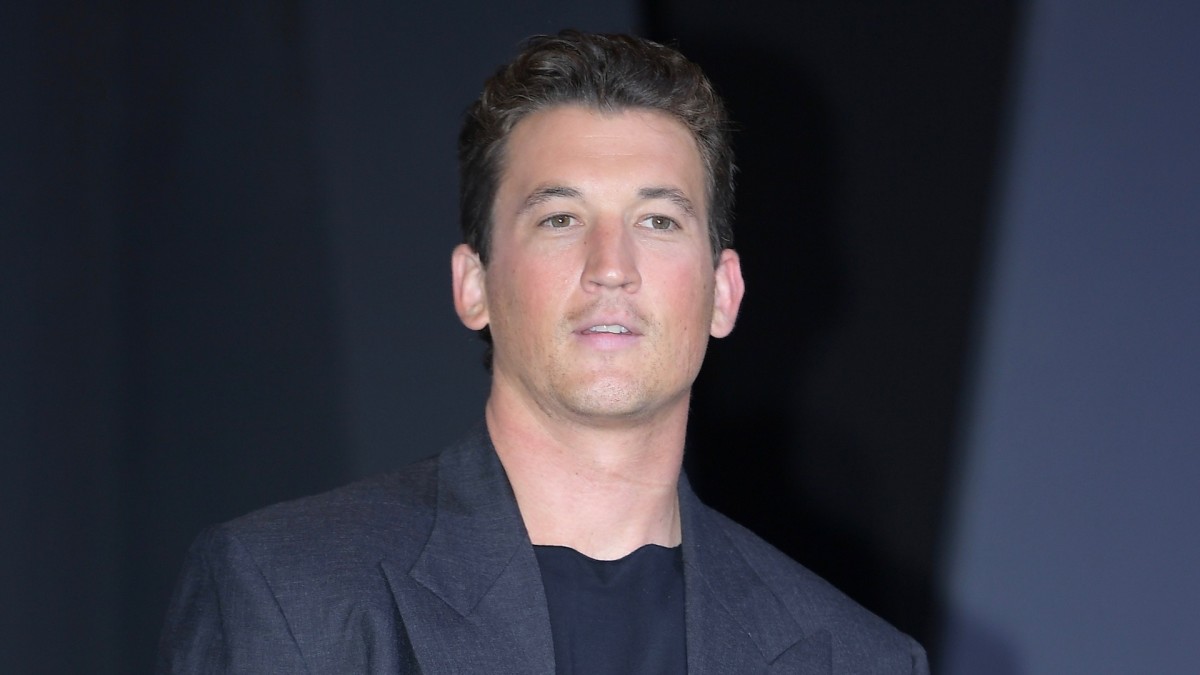 Miles Teller raconte comment il a fait la scène "Great Balls of Fire