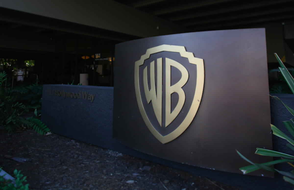 Warner Bros. and DC Developing Latino-Led 'Blue Beetle ...