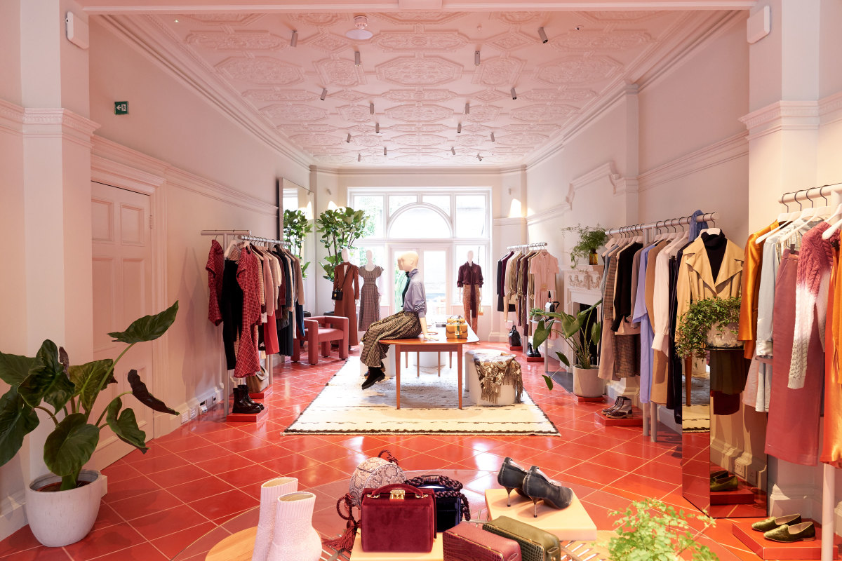 Launches an Expansive New Retail Space at 5 Carlos