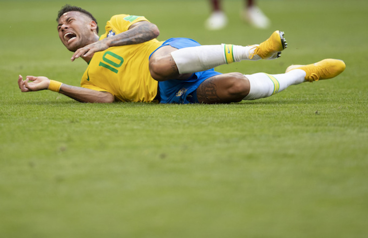 Neymar Receives The Meme Treatment After Over The Top Flop Complex