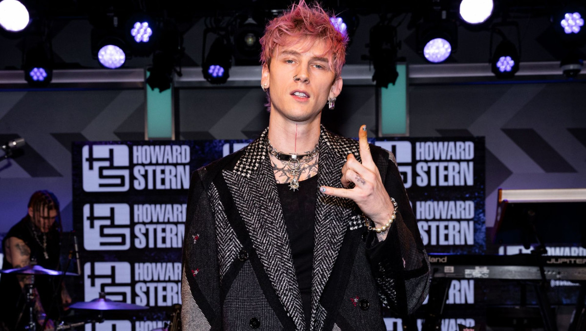 Here Are the 1st Week Numbers for Machine Gun Kelly’s ‘Mainstream Sellout’