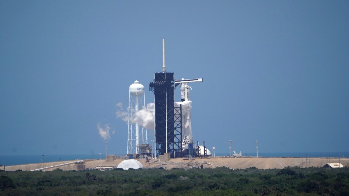 Watch SpaceX's Historic Falcon 9 Rocket Launch | Complex