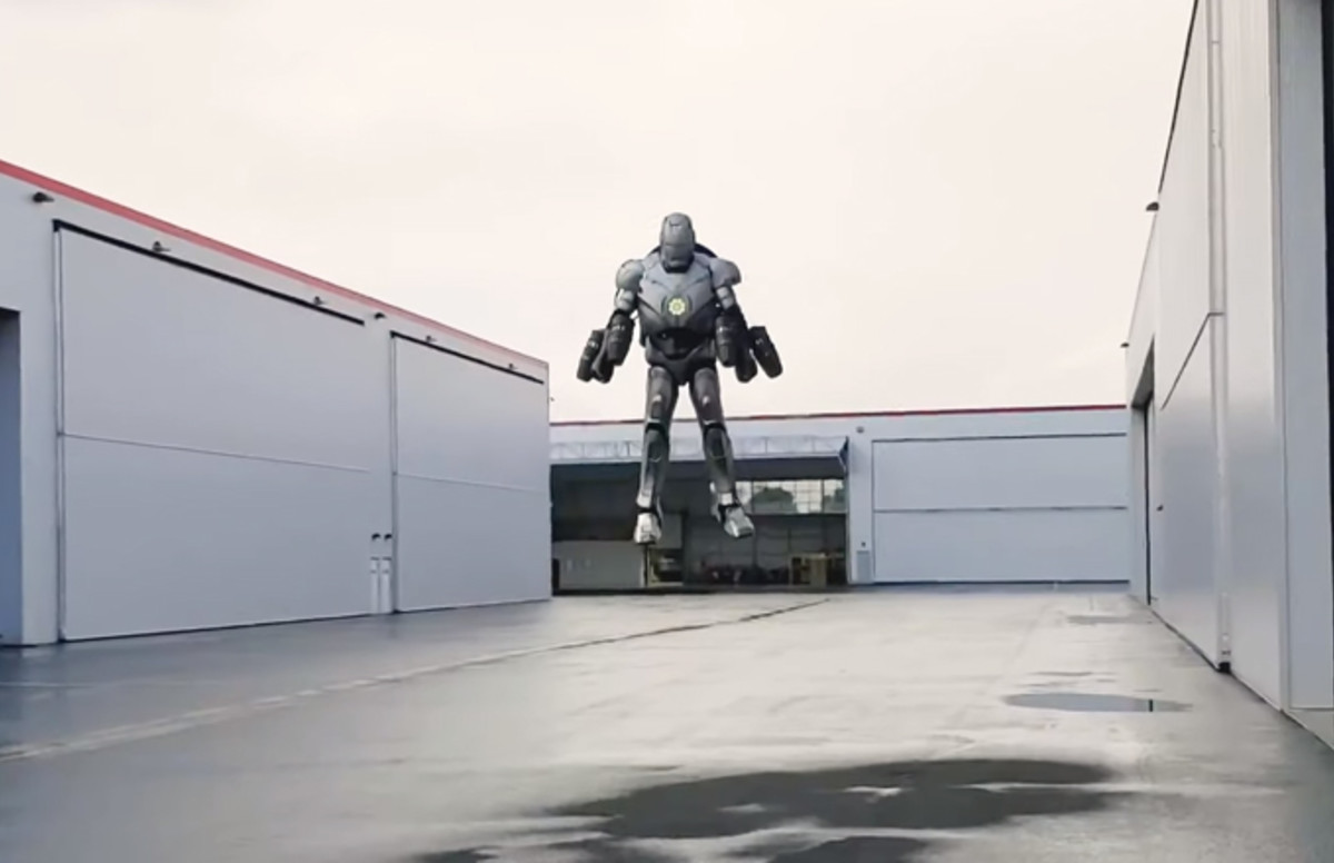 Adam Savage Built A Real Iron Man Suit That Actually Works Complex