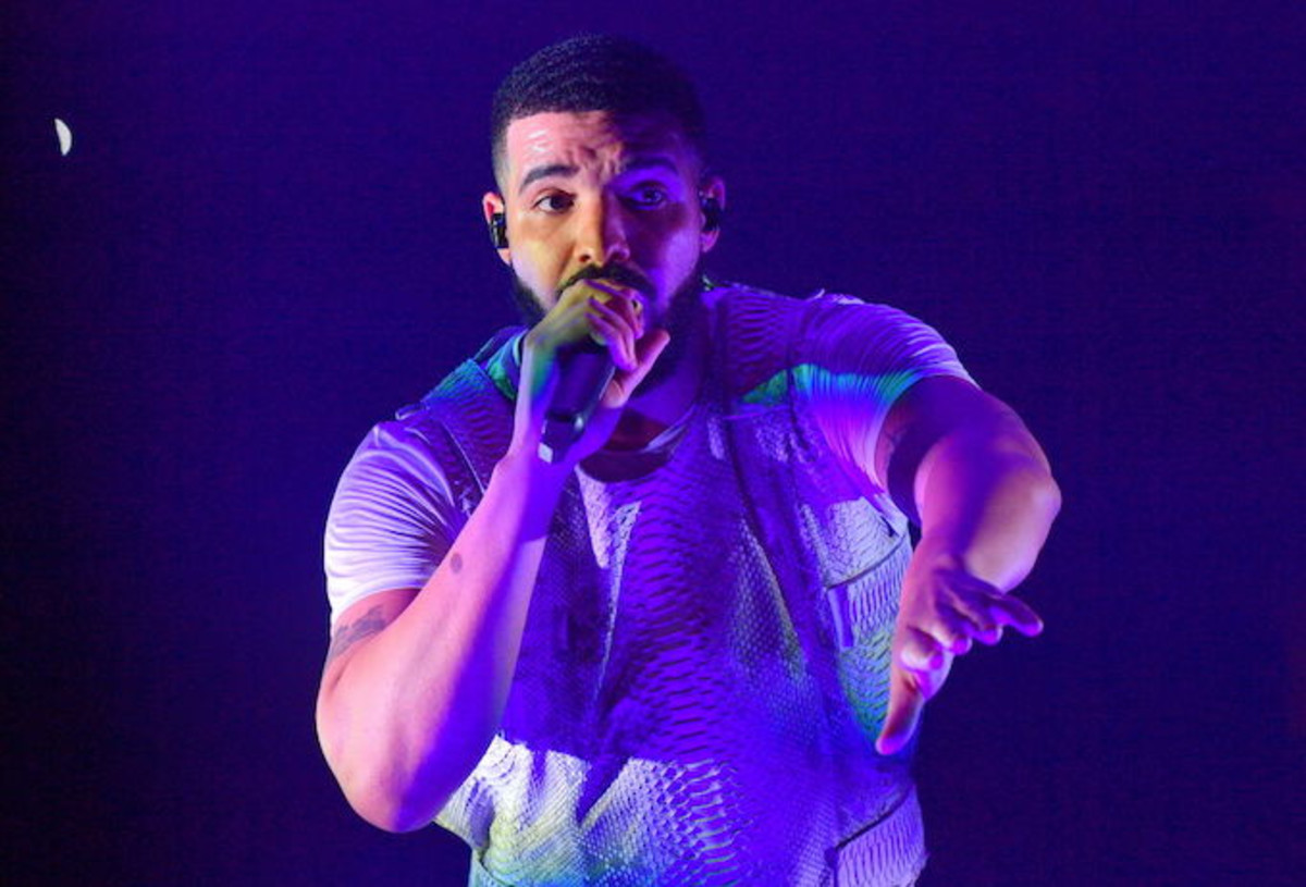 Drake Trolls Those That Believe In His Sports Curse | Complex
