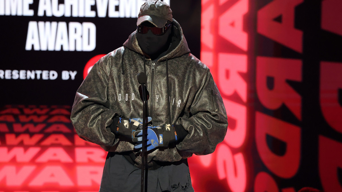 Kanye West Drops Out Of Rolling Loud Miami, Kid Cudi Replaces Him ...
