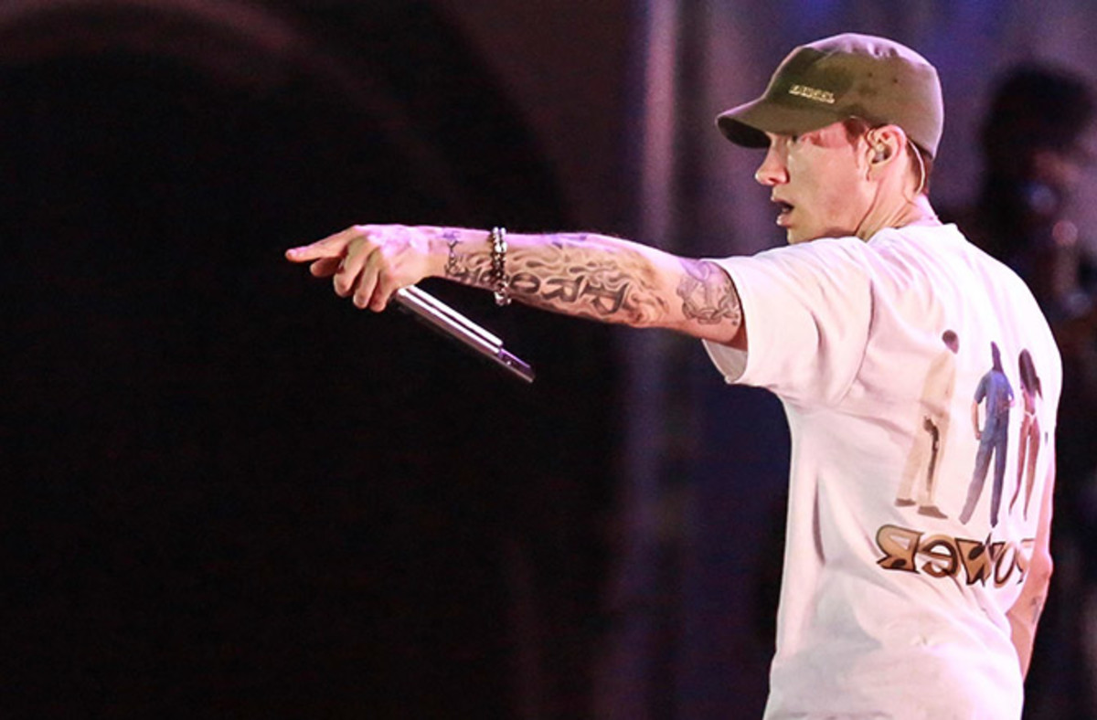 Eminem Reveals Tracklist for ‘Revival’ | Complex