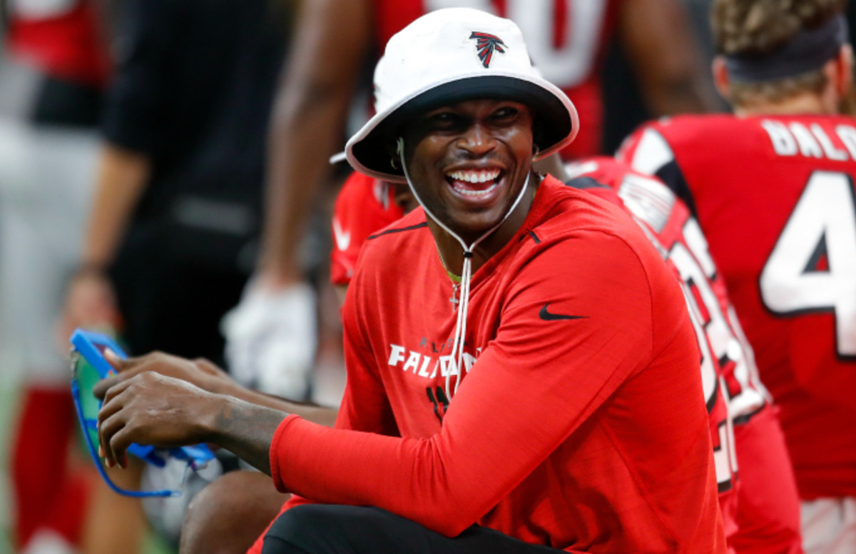 Julio Jones NFL’s HighestPaid Receiver After Signing Extension
