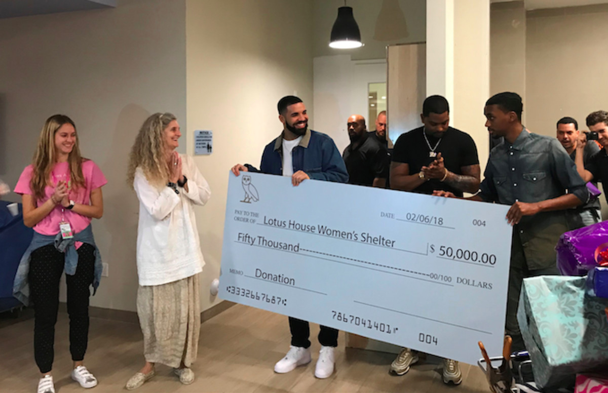 Drake Donates 50 000 To Women S Homeless Shelter In Miami Complex