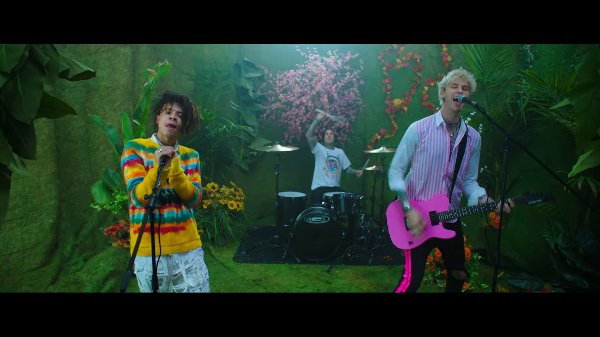 iann dior “Sick and Tired” Video f/ Machine Gun Kelly and Travis Barker ...