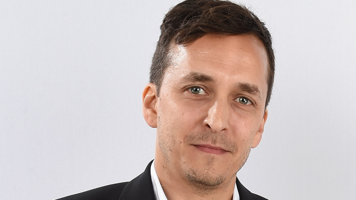 U.S. Journalist and Filmmaker Brent Renaud Fatally Shot in Ukraine