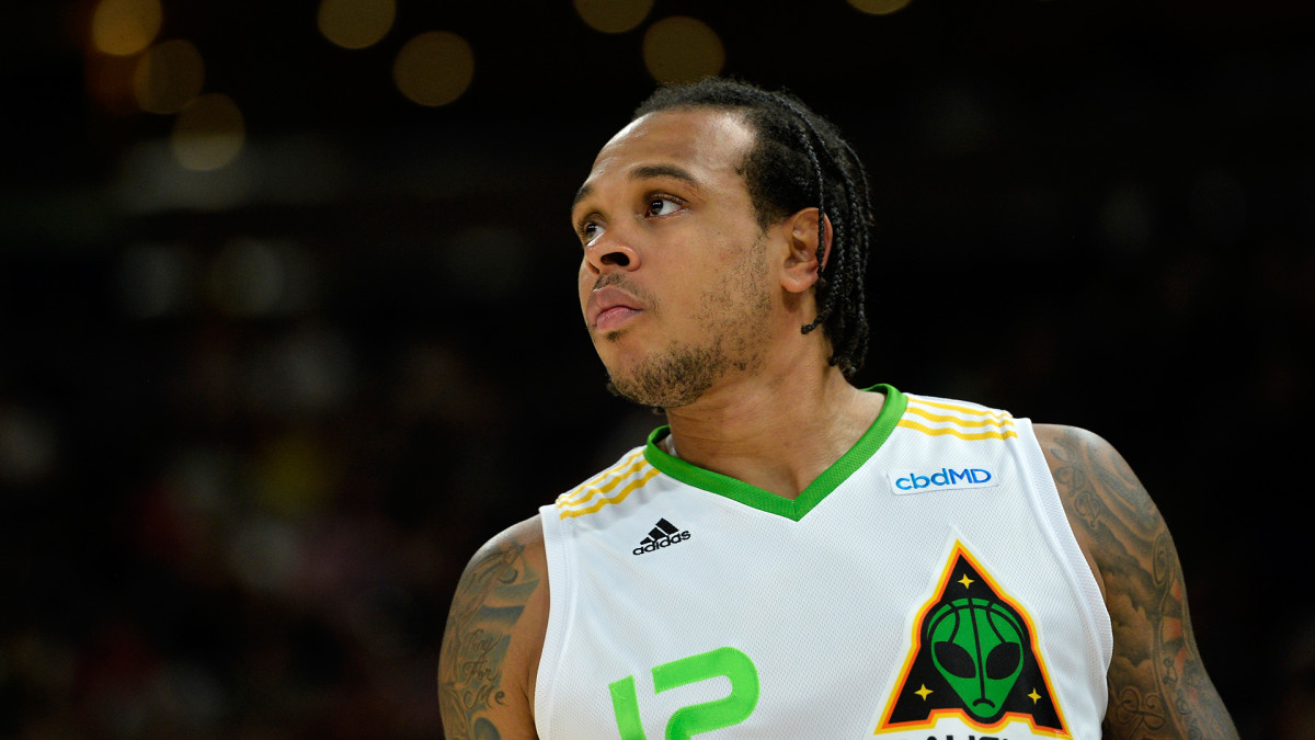 Shannon Brown Arrested For Firing Gun At People Viewing Home He