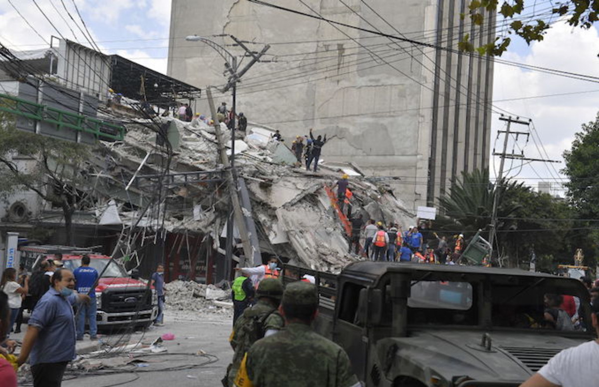 More Than 140 People Dead After 7.1 Magnitude Earthquake Hits Near ...
