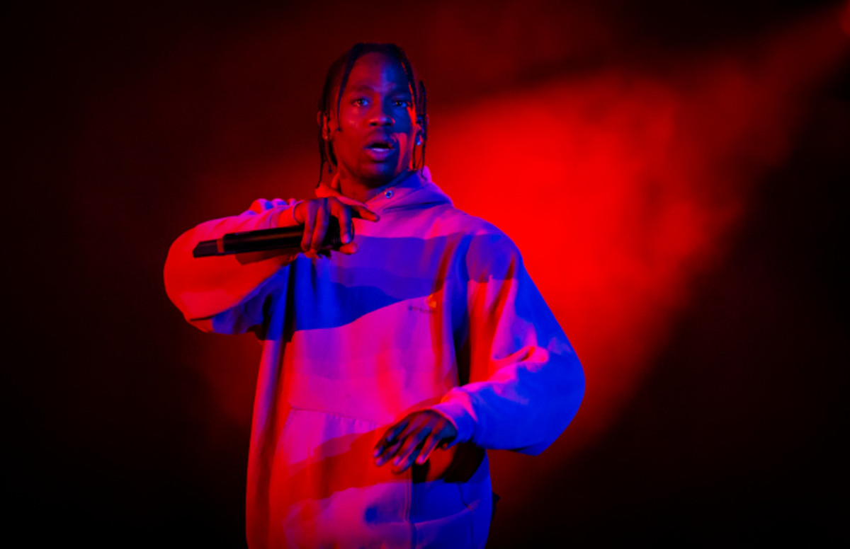 Watch Travis Scott’s Headlining Set at HARD Summer | Complex