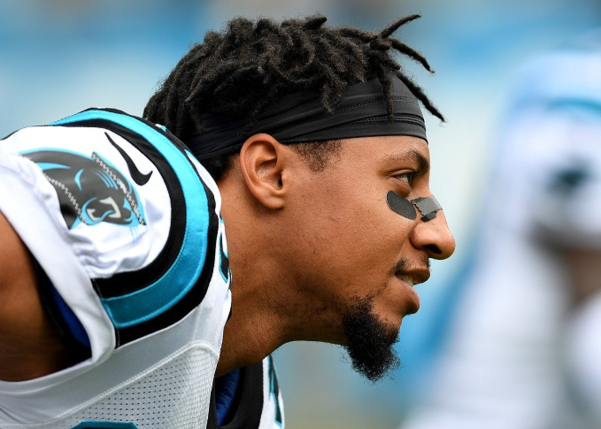 Eric Reid Takes Knee Following Panthers Signing Complex