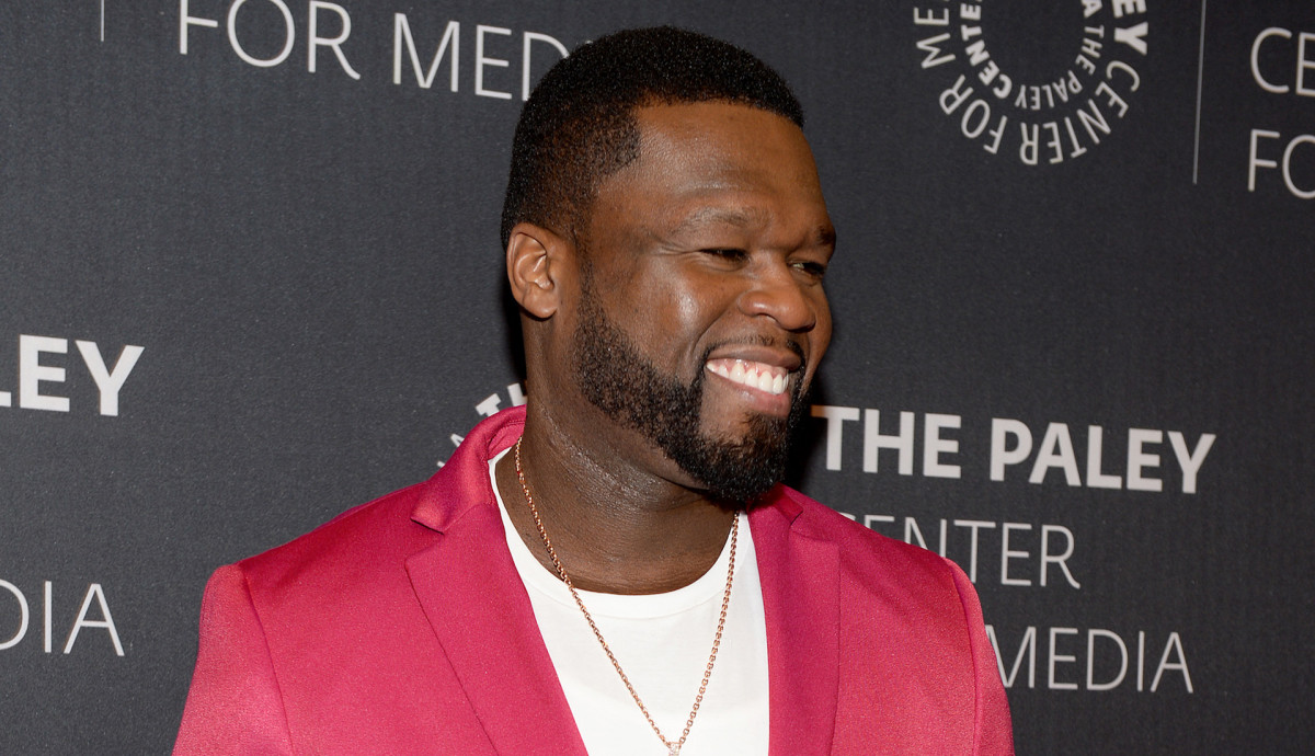 50 Cent Trolls Floyd Mayweather For Alleged Beard Implants Complex