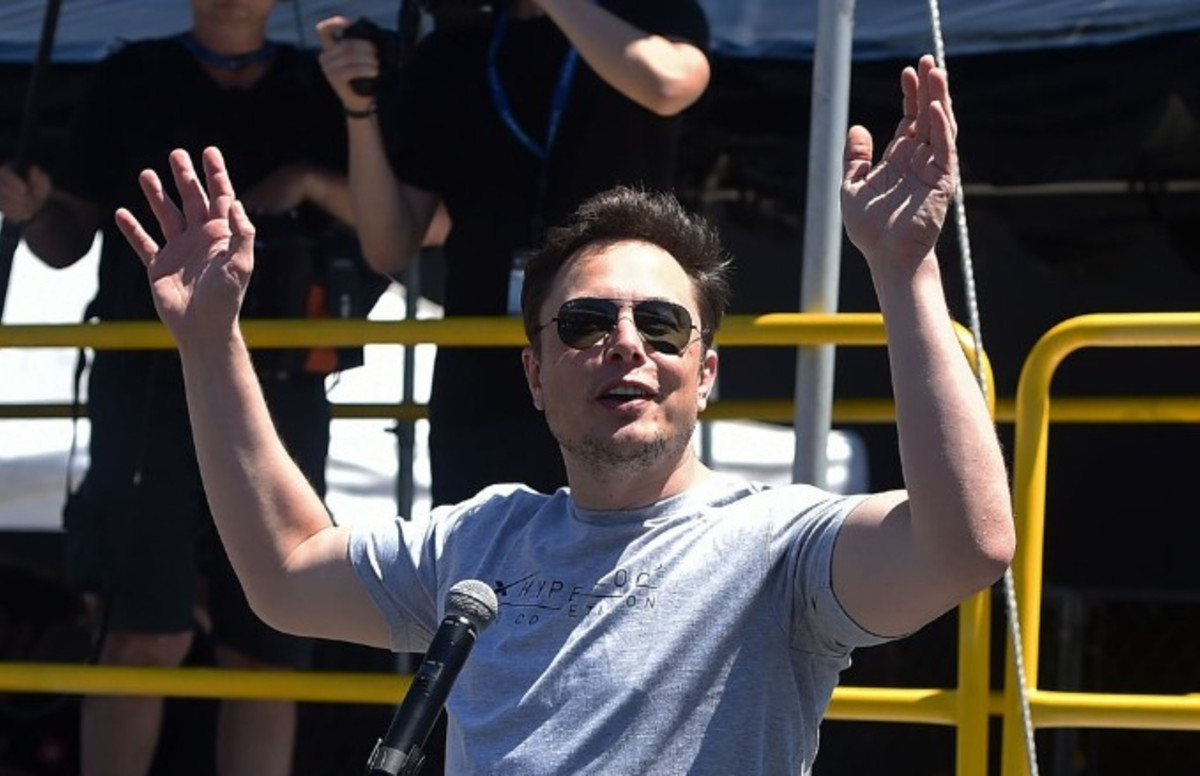 Elon Musk Says ‘Nobody Ever Changed the World’ Working 40 Hours a Week