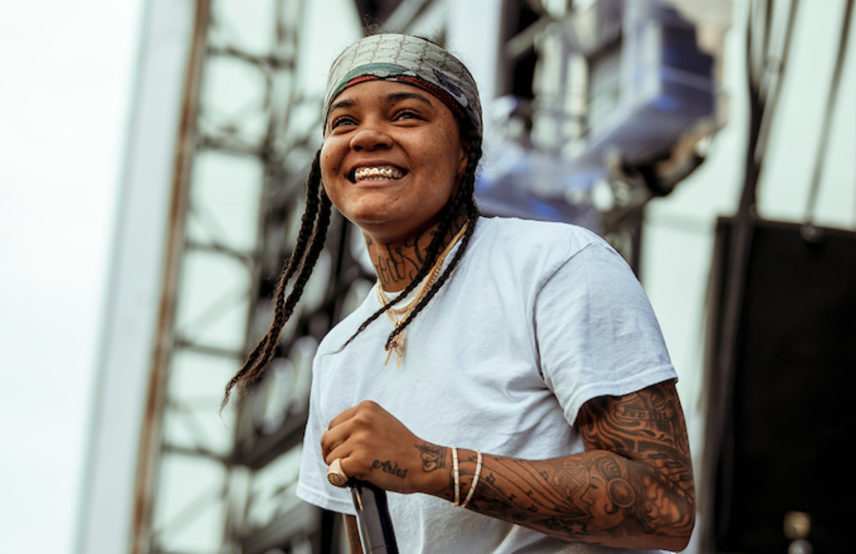 Check Out The Video For Young M A S Thotiana Remix Complex - blueface thotiana roblox exclusive official music video