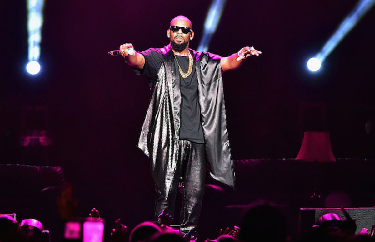 Jocelyn Savage's Mother on R. Kelly Cult Claims: 'He Doesn ...