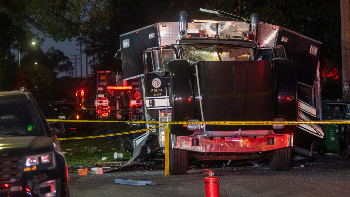 Explosion Inside LAPD Bomb Squad Disposal Vehicle Leaves 17 People