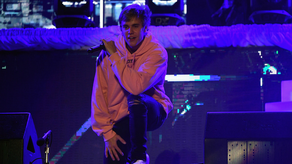 Justin Bieber Unveils Changes Tracklist F Travis Scott Post Malone Quavo And More Complex Now we recommend you to download first result fyt mp3. justin bieber unveils changes